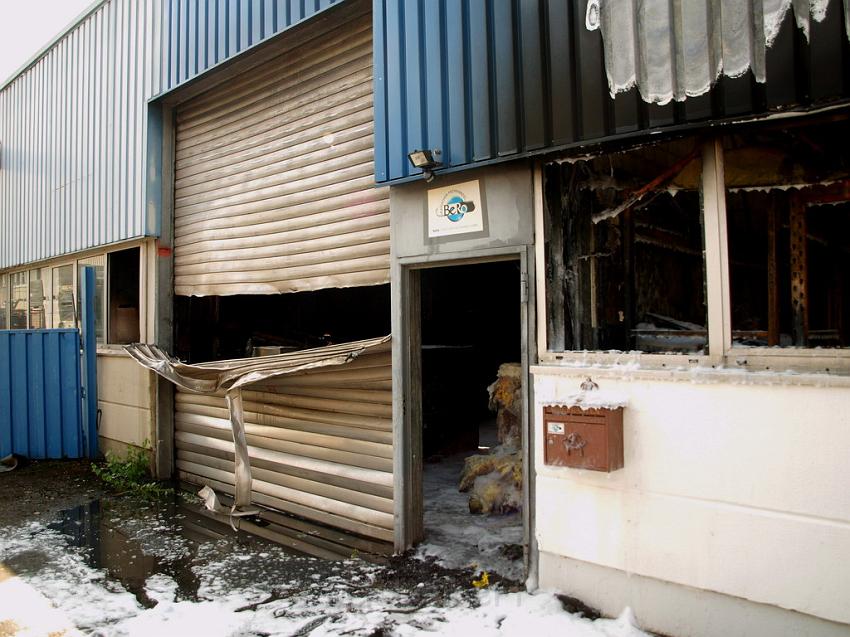 Feuer Halle Siegburg Gewerbegebiet Zange P042.JPG